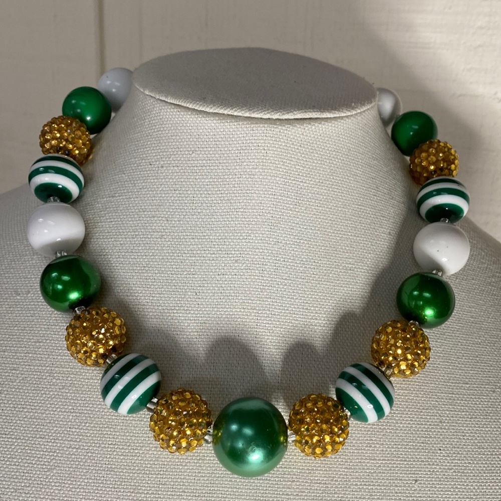 Funky chunky gumball style green white necklace